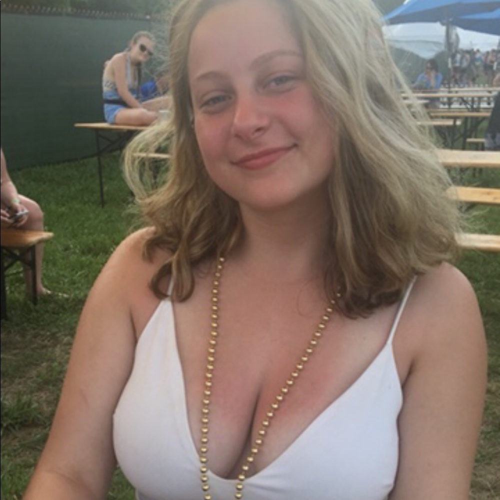 Meet your Posher, Lucia